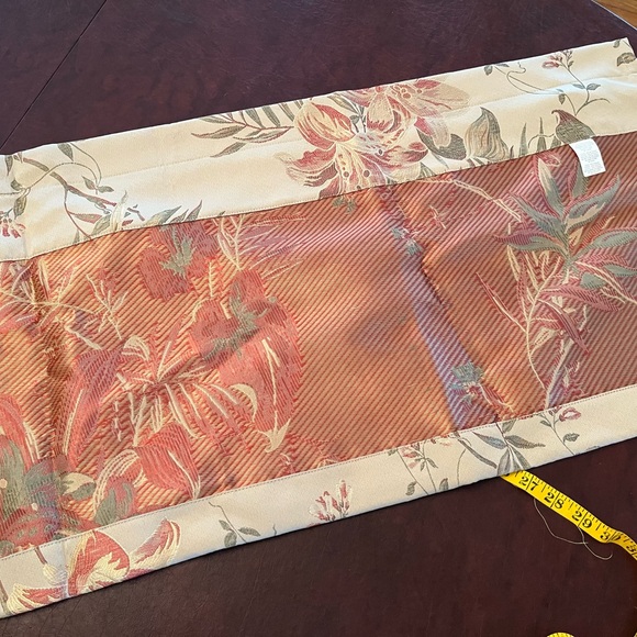 Window Curtain Valence - Picture 3 of 5